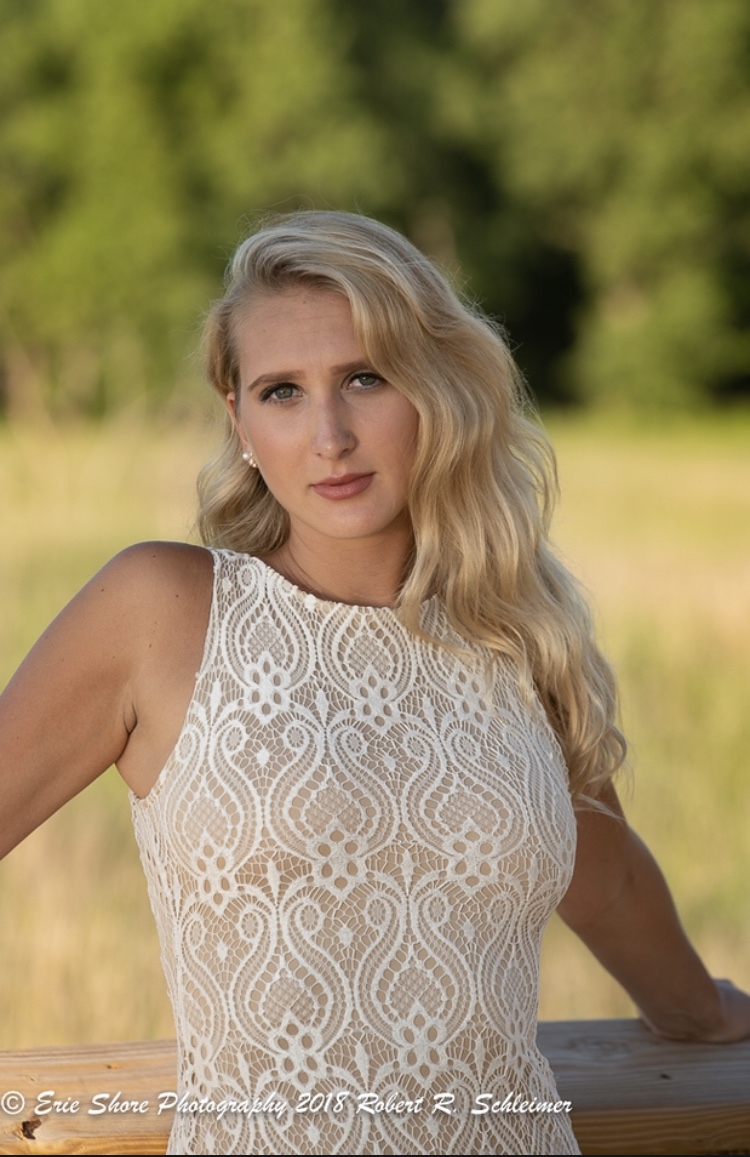 Models | Convention Model - Trade Show Talent